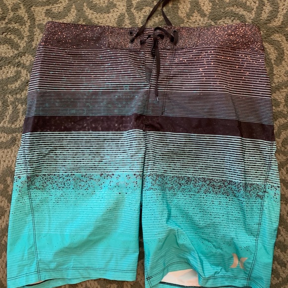 Hurley Other - Hurley 19” Phantom Board Shorts, Size 33.
